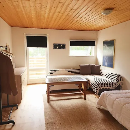 One-room Near Train Station In Copenhagen Lejlighed *